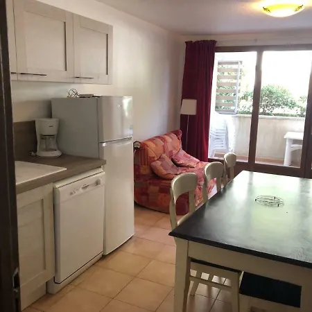 Lagrange Grand Bleu – Résidence La Closerie 3* Barjac (Gard)