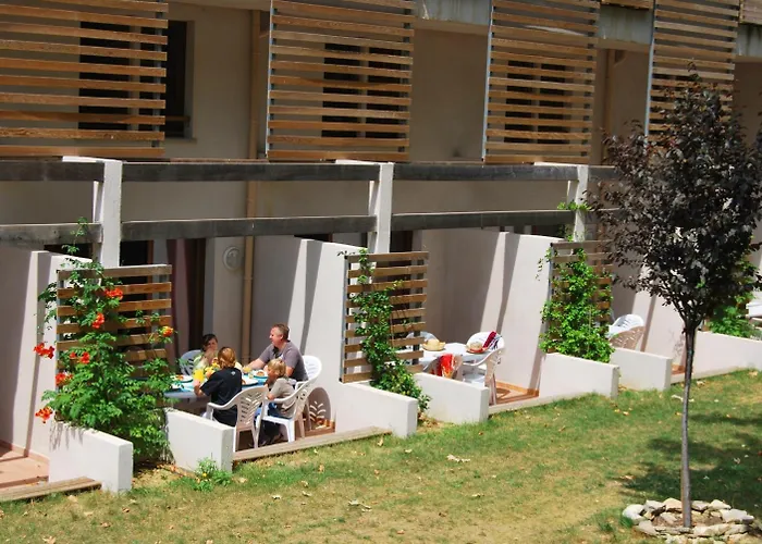 Lagrange Grand Bleu - La Closerie 3* Barjac